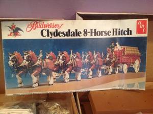 lot 290 image: 2 Budweiser Clydesdale 8-Horse Hitch Model Kits