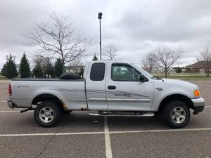 2004 Ford F150 Heritage - 4x4