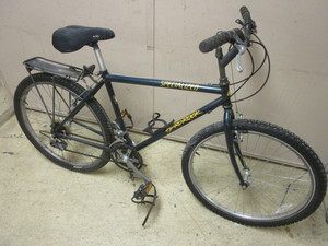 lot 707 image: SPECIALIZED HARD ROCK BICYCLE