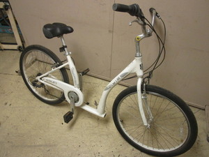 lot 711 image: SUN STREAMWAY BICYCLE