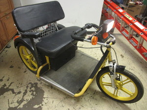 lot 700 image: PALMER ELECTRIC 3-WHEEL SCOOTER