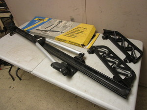 lot 713 image: THULE BIKE RACKS, SKI RACK