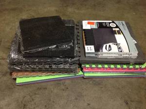 Lot of assorted Gym Interlock Gym Tiles see pictures