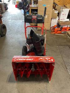 Troy-Bilt 24 in. 208 cc Two-Stage Gas Snow Blower with Electric Start Self Propelled in working condition
