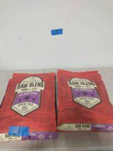 2 BAGS OF STELLA & CHEWYS RAW BLEND DRY DOG FOOD - FREE RANGE