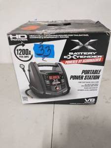 SCHUMACHER Battery Extender 12-Volt 1,200 Amp Battery Jump Starter