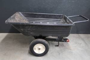 lot 4 image: GARDEN WHEEL BARROW  TRAILER