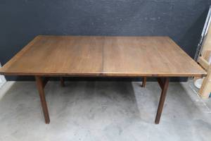 lot 11 image: WOODEN DINING TABLE