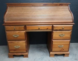 lot 12 image: WOODEN DESK