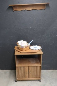 lot 25 image: MICROWAVE CART PLUS