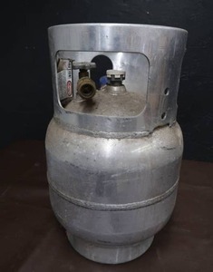 lot 34 image: 20 LBS PROPANE TANK
