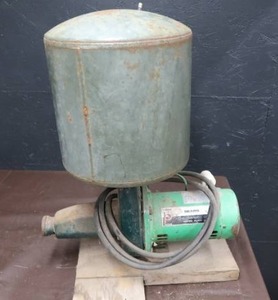 lot 37 image: SEARS WATER PUMP