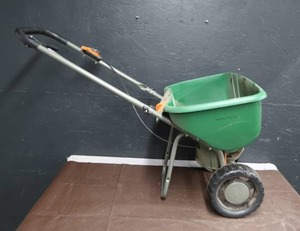 lot 43 image: SEED SPREADER