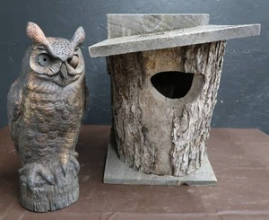 lot 93 image: YARD DECOR