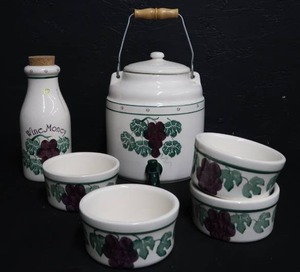 lot 113 image: CROCKERY