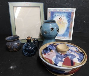 lot 115 image: POTTERY