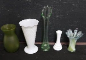 lot 129 image: HOME DECOR