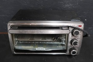lot 136 image: TOASTER OVEN