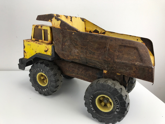 lot 21 image: Tonka Rusty Old Toy Truck