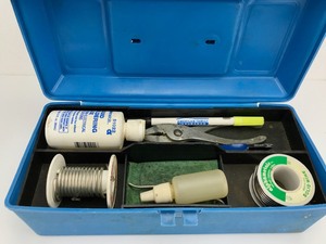 lot 18 image: Glass Cutting Tools  Materials  Case