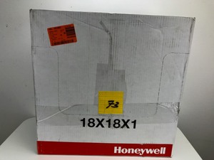 lot 43 image: Honeywell - Furnace Filters Case