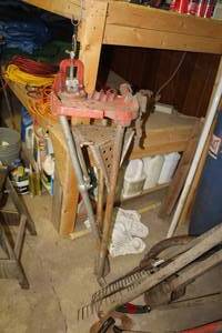 lot 1061 image: Ridgid Tristand No. 45 18 to 5  with No. 00H 1-12