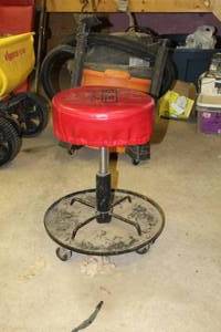 lot 1065 image: Ex-Cell Pro Line Rolling Shop Stool Red