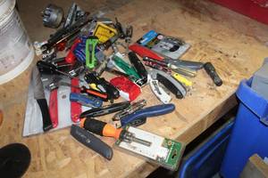 lot 1081 image: Hand Tools (in bucket)  with Adjustable Wrenches, Screwdrivers, Box Cutters, Crescent Wrenches, Misc. Hand Tools