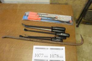 lot 1080 image: Lot of (Approximately 9) Pry Bars