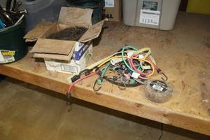 lot 1117 image: Lot of Mar Mac Wire 6 Wire Ties Double Looped Annealed Wire 1000-count (partial box), Bungee Cords, 16GA Rebar Tie Wire