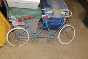 lot 1123 image: Vintage Tandem Bike 3D Dcor 48Lx26H