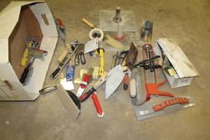 lot 1097 image: Hand Tools (in box)  with Masonry Tools, Trowels, Caulk Gun, Putty Knives, Screen Rollers, Misc. Tools
