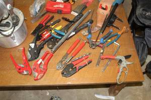 lot 1098 image: Hand Tools (in bucket)  with Cutters, Punches