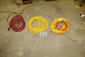 lot 1113 image: Lot of (4) Extension Cords