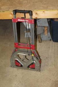 lot 1102 image: Milwaukee Collapsible Dolly