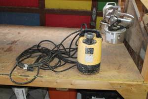 lot 1069 image: Wacker Neuson Pump S2 800
