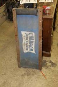 lot 1159 image: Wood Shop Floor Creeper 36Lx15W