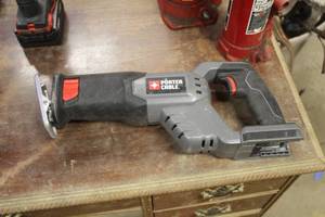 lot 1611 image: Porter-Cable 18V Cordless Reciprocating Saw 78 PCL180RS