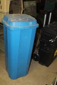 lot 1640 image: Soft Water Conditioning Tank 16Lx16Wx37H