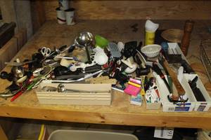 lot 1657 image: Lot of Kitchen Utensils