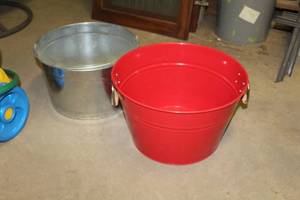 lot 1689 image: Lot of (2) Metal Pails