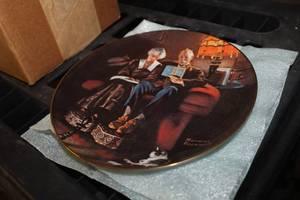 lot 1736 image: Collectors Plate #112265 Limited Edition Evenings Ease by Norman Rockwell Fourth in the Rockwells Light Campaign Series  8-12D