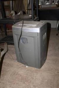 lot 1735 image: Fellowes Paper Shredder PS80C-2 16Lx10Wx22H