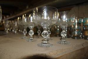 lot 1725 image: Lot of (6) Fancy Stem Bowl Glasses 5H