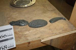 lot 1767 image: Alligator Dcor 3-piece