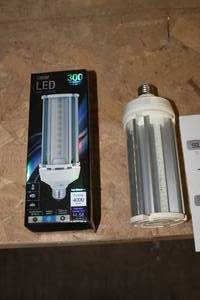 lot 1762 image: Lot of (2) LED Lights