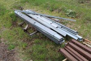 lot 1030 image: Lot of Dietrich UltraSTEEL UTNB 25GA Steel Drywall Track 1-14 LEG 10Lx 3-58W