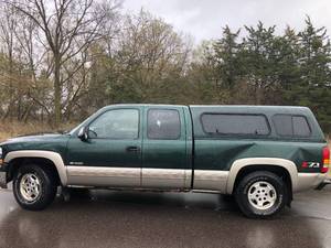 2001 Chevrolet Silverado 1500 LS - 4x4 - 2 OWNER