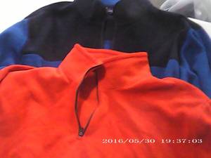 2 fleece pullovers XL mens...