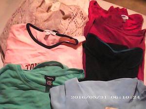 8 womens tops size M...